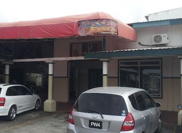 saint-vincent-and-the-grenadines/botanic-gardens-st-vincent/shop/russel-shopping-centre