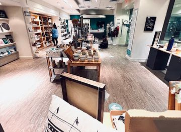 canada/winnipeg/exchange-district/shop/made-here-mb