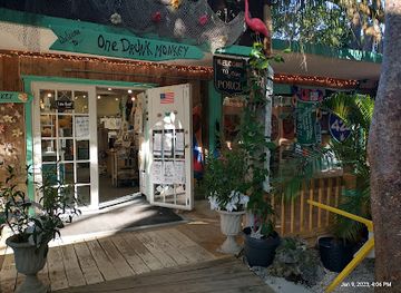 florida/islamorada/shop/betsy-bar-and-souvenirs