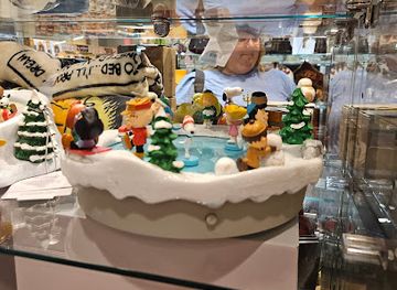 oklahoma/norman/shop/j-s-hallmark-shop