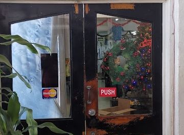 solomon-islands/auki/shop/dj-s-souvenir-merchandise-gift-shop