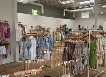 arkansas/fayetteville/shop/clothe-boutique