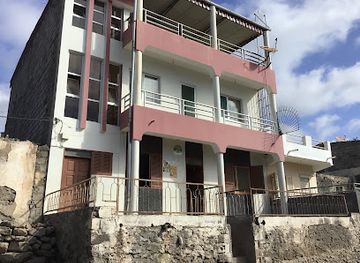 cabo-verde/praia-do-tarrafal/shop/padaria-lu