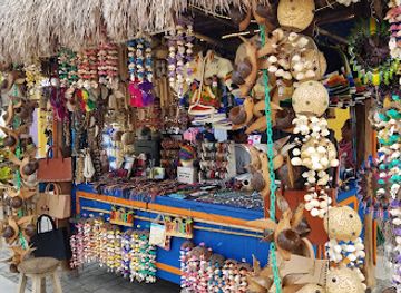 mexico/cozumel/san-miguel/shop/royal-village-shopping-center