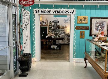 virginia/newport-news/shop/design-consign-indoor-marketplace