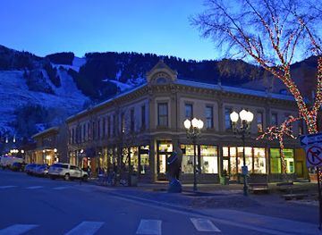 colorado/aspen/shop/daniels-antiques