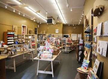 iowa/decorah/shop/cardboard-robot