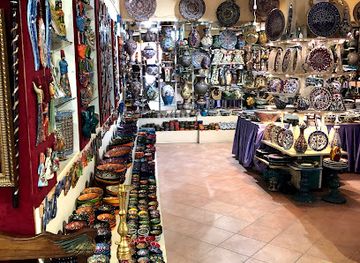 turkiye/kusadasi/ladies-beach/shop/hacivat-shop