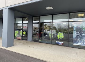 kentucky/fort-thomas/shop/albert-s-men-s-shop-uniforms