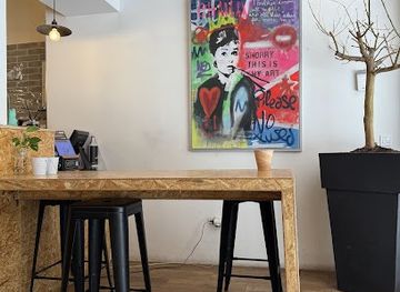 spain/madrid/shop/big-tree-books