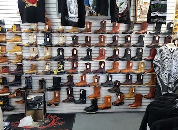 new-mexico/white-sands/shop/los-amigos-dickies-retail-store