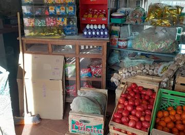 argentina/quebrada-de-humahuaca/shop/despensa-y-verduleria-warmi