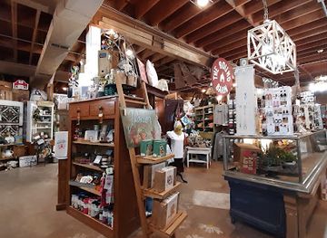 minnesota/mississippi-river/shop/round-barn-trading-company