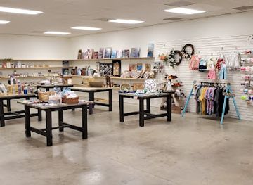 tennessee/clarksville/shop/scriptures-sawdust-handmade-gifts-decor