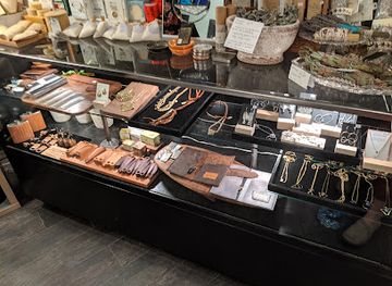 california/sacramento/shop/blu-nile-art