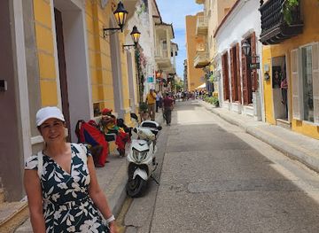 colombia/cartagena/shop/santo-domingo-handcrafts