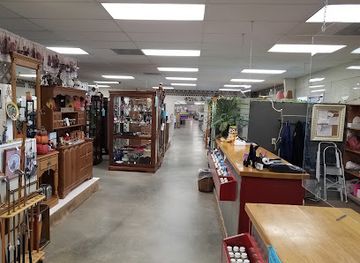 virginia/blue-ridge-parkway/shop/blue-ridge-antique-center