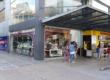 philippines/manila/bonifacio-global-city-bgc/shop/fully-booked-bonifacio-high-street