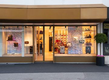liechtenstein/steg/shop/longchamp-boutique-vaduz-by-huber