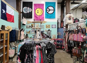 texas/galveston/shop/peanut-butter-warehouse-boutiques