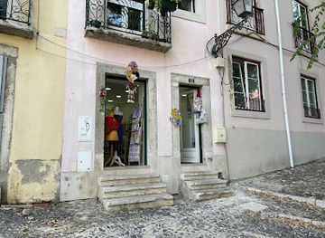 portugal/lisbon/alfama/shop/oficina-32
