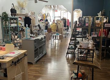 ohio/findlay/shop/the-shimmery-belle-boutique