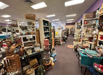 michigan/lansing/shop/little-red-schoolhouse