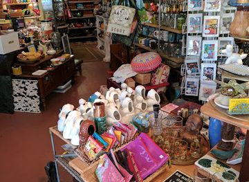 wisconsin/madison/shop/willy-street-treasure-shop