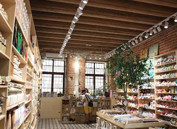 ukraine/lviv/rynok-square/shop/kram-15-mahazyn-suveniriv