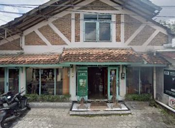 indonesia/yogyakarta/prawirotaman/shop/java-gallery-crafts