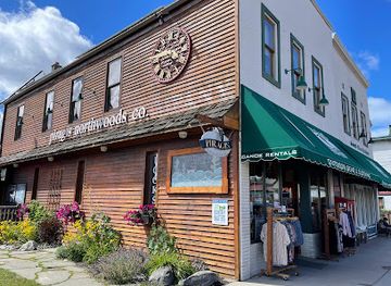 minnesota/ely/shop/piragis-northwoods-company