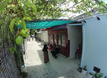 maldives/alimatha-island/shop/supreme-store