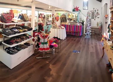 california/pasadena/playhouse-district/shop/mercadito-monarca