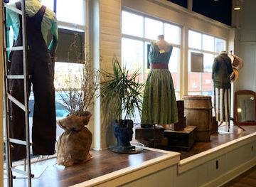 maine/sagadahoc-county/shop/j-adore-consignment