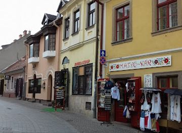 hungary/eger/shop/matyo-var-souvenir