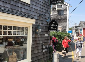 maine/ogunquit/shop/perkins-cove-pottery-shop