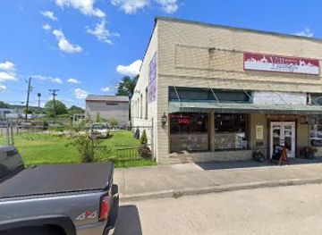 west-virginia/huntington/shop/finds-and-designs-vintage