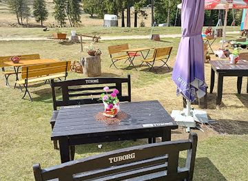 romania/bucegi-mountains/shop/magazin-mixt-la-lupoaica