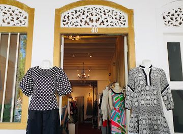 singapore/kampong-glam/shop/lola-boutique-singapore