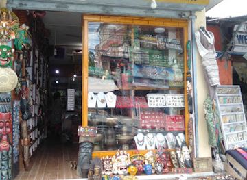 nepal/pokhara/phewa-lake/shop/amala-s-tibetan-gift-corner