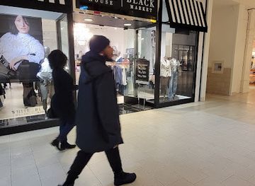 connecticut/danbury/shop/white-house-black-market