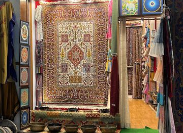 india/mcleodganj/shop/tree-of-life