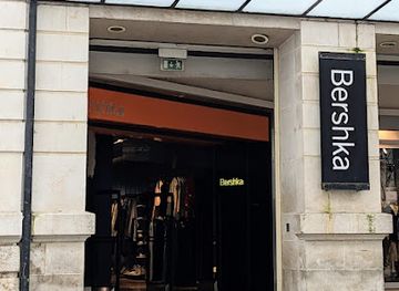france/tours/shop/bershka