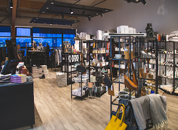 iceland/snæfellsnes-peninsula/shop/fok-lifstill-gjafavara