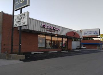 wisconsin/green-bay/shop/tie-the-knot-bridal-boutique