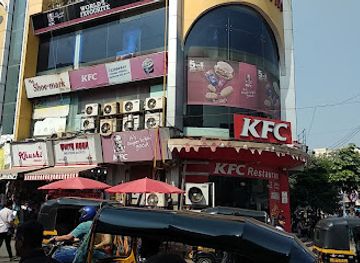 india/mumbai/bandra/shop/yuvi-shop-lasha