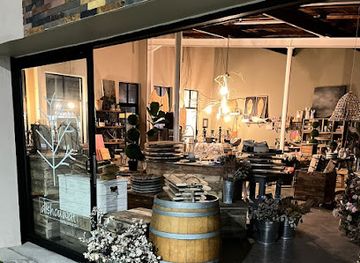 namibia/swakopmund/shop/dishouwdt-swakopmund