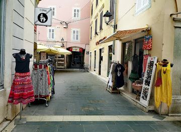slovenia/piran/shop/wall-ltd-proizvodnja-storitve-trgovina-d-o-o-ljubljana-poslovna-enota-prodajalna-gooda-gooda
