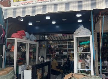 senegal/dakar/medina/shop/omar-yolo-fashion