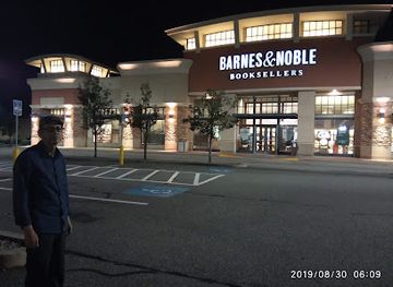 rhode-island/warwick/shop/warwick-center